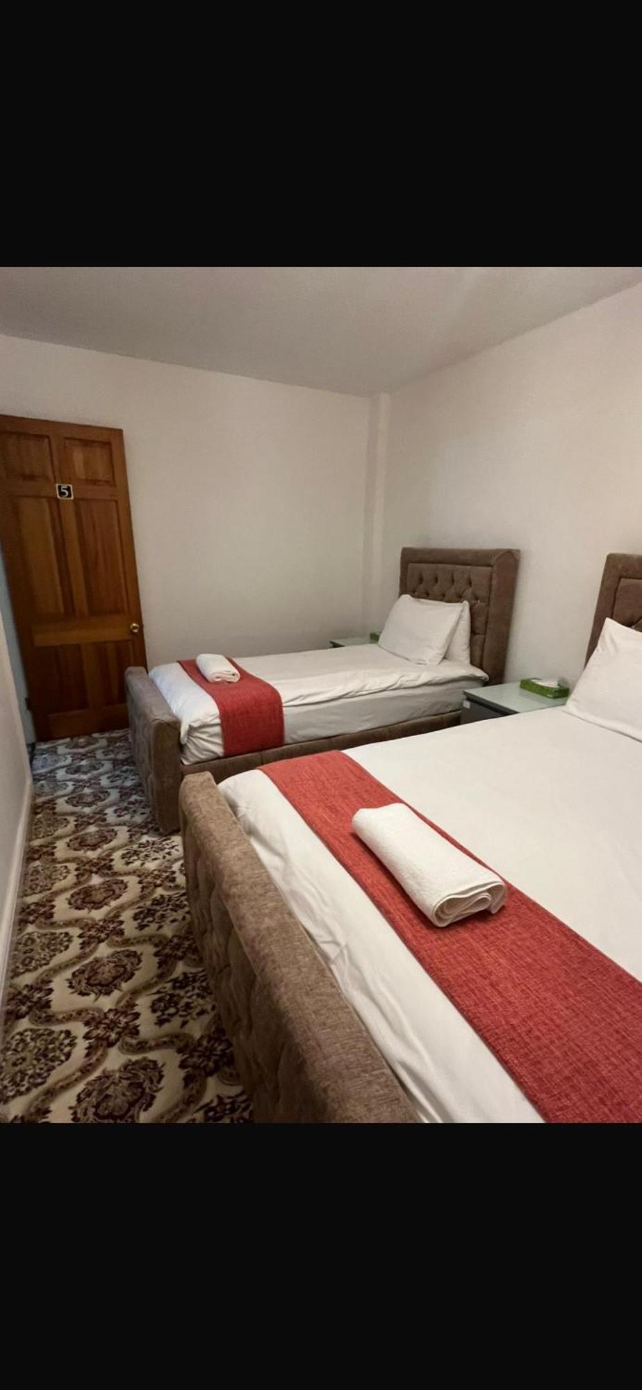 Unwind In Comfort At Cosy Caradus Your 4 Bedroom Home Sweet Home! برمنغهام المظهر الخارجي الصورة